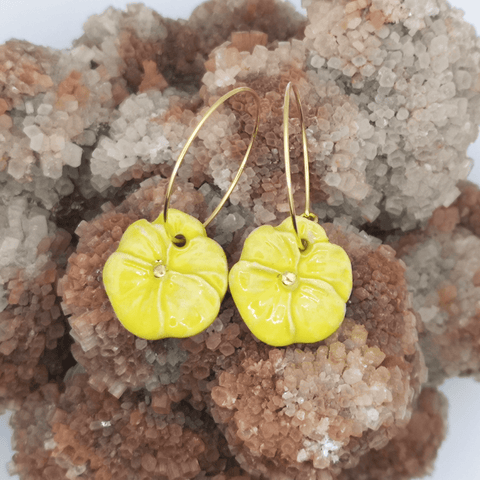 Fleur pensee jaune pendante boucles d'oreilles pour femme cadeau anniversaire nature