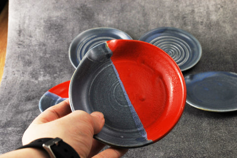Repose cuillere rouge et bleu pour votre cuisine cadeau cremaillere