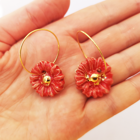 boucle d'oreille marguerite rouge