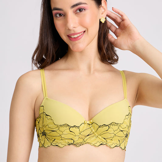 Lola & Mae The Parisian Cut Padded Wired Lacy Bra - Black LMB1039 – Nykd by  Nykaa