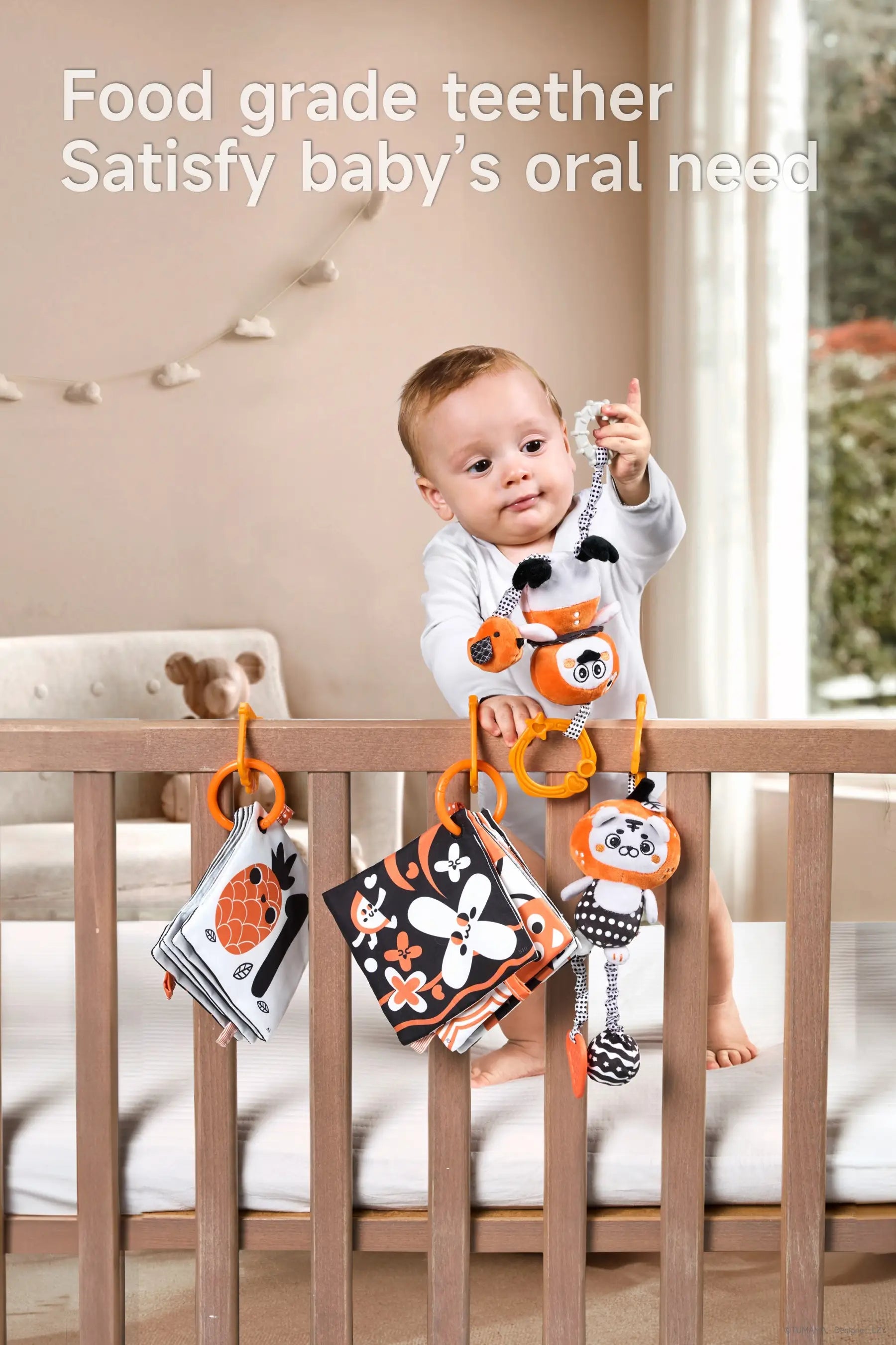 Hanging tiger and duck toy for visual exploration in cribs