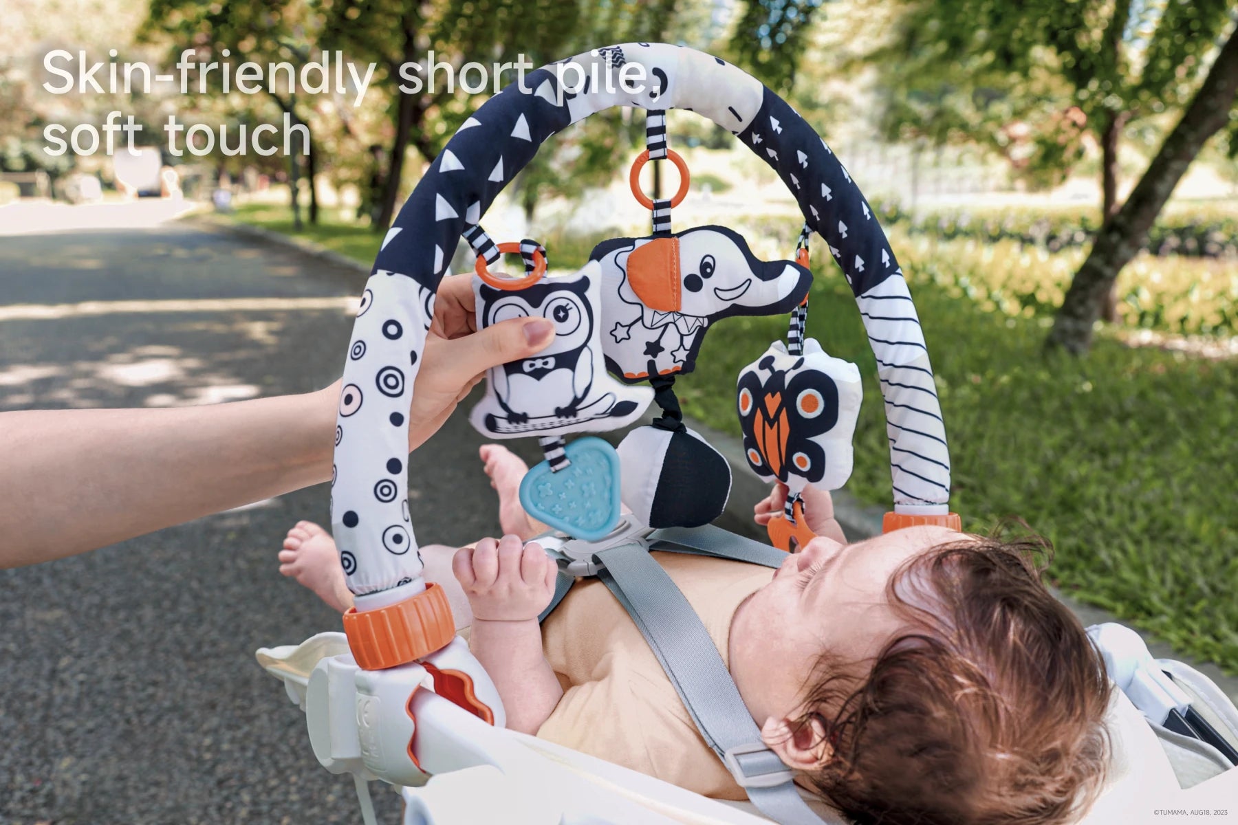 Portable mobile for bassinet with travel activity arch for versatile use