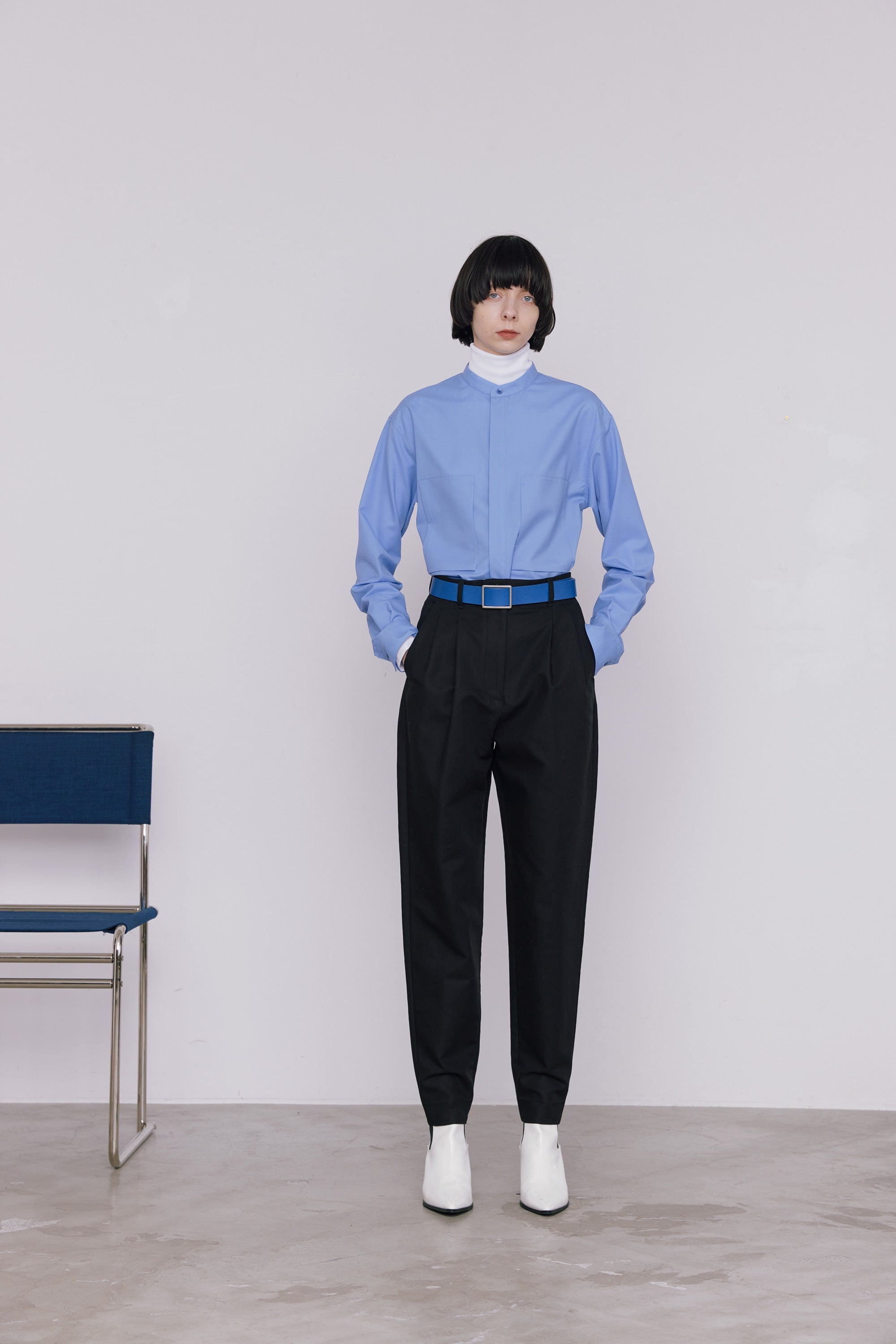 でおすすめアイテム。 Gently two Wool tuck Two Tuck Trousers