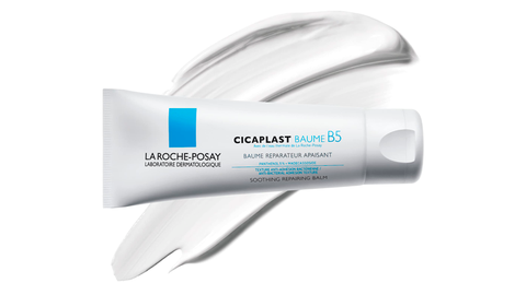 A girl uses La Roche-Posay Cicaplast Baume B5 Soothing Repairing Balm