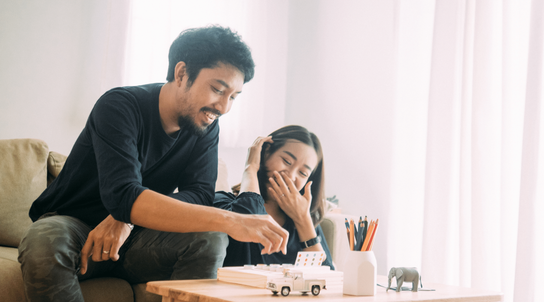 couple playing card game