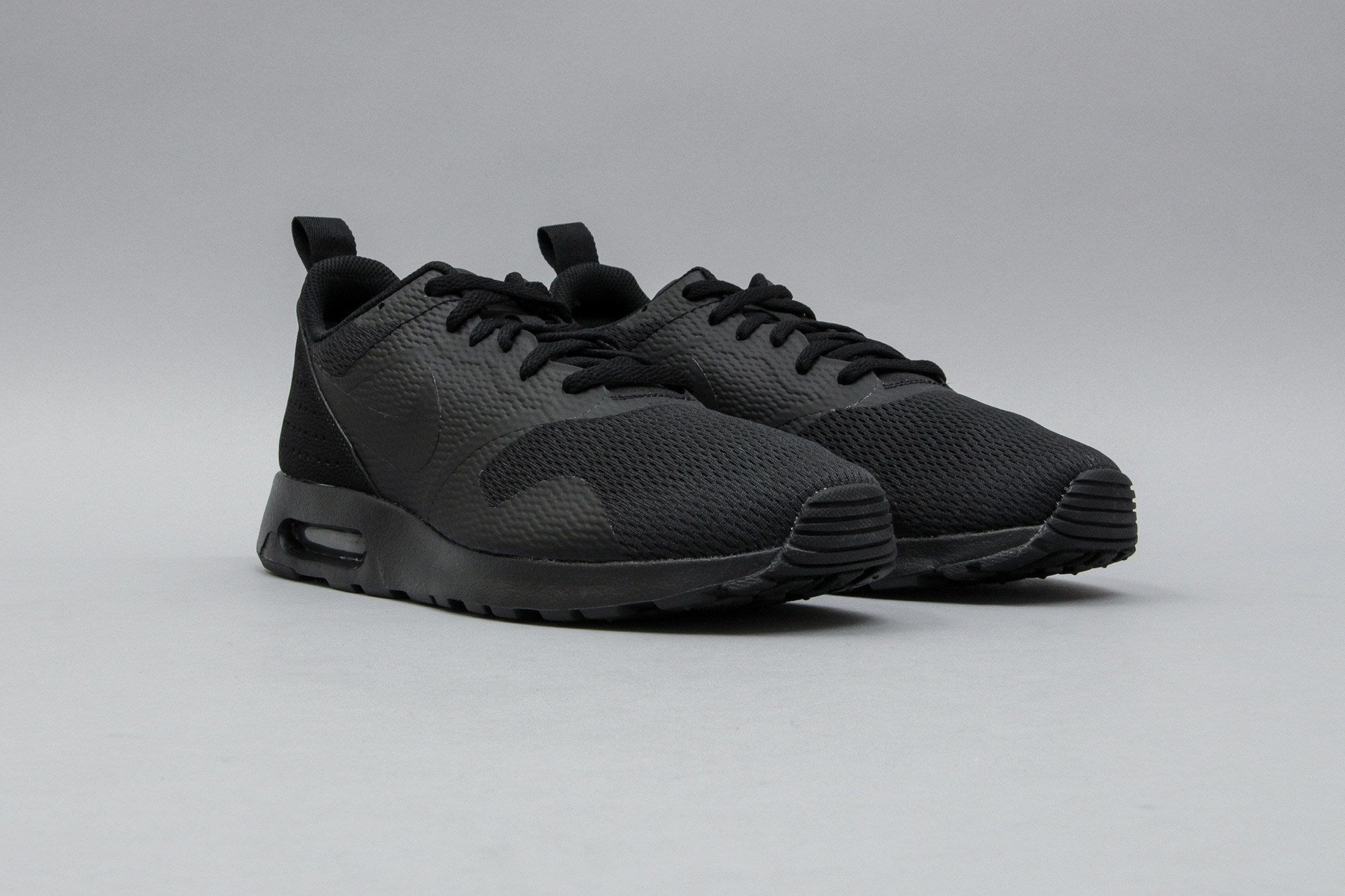 nike air max tavas all black