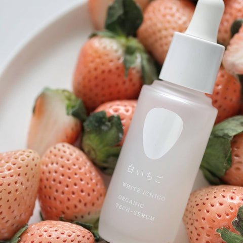 WHITE ICHIGO Organic Tech-Serum with Vitamin C