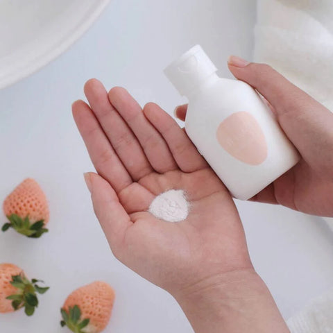 White Ichigo Organic Powder Tech-Wash