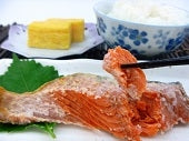 ★昔懐かしい塩鮭を天然紅鮭で再現！ 幻のしょっぱい紅鮭　雪鮭漬