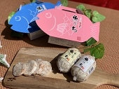 かわいいギフトケース入り【サラミ風蒲鉾魚っち8本（プレーン・チーズ各1本×4箱入り）セット】※送料別