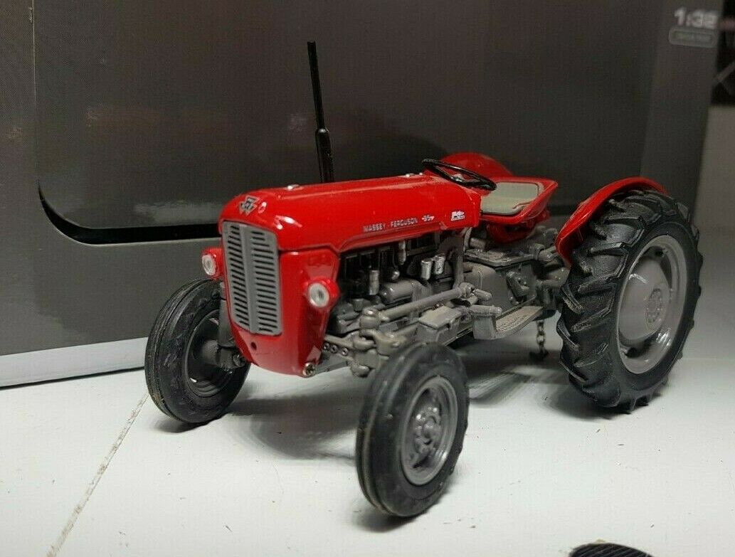 1:32 Classic 1959 Massey Ferguson 35 MF35 Tractor Model Replica Boxed ...