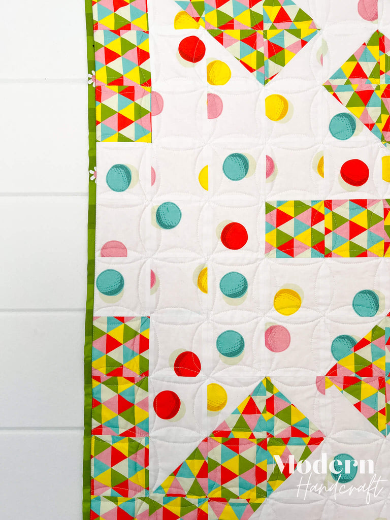 Asterisks Quilt - Le Mini Golf Version by Modern Handcraft