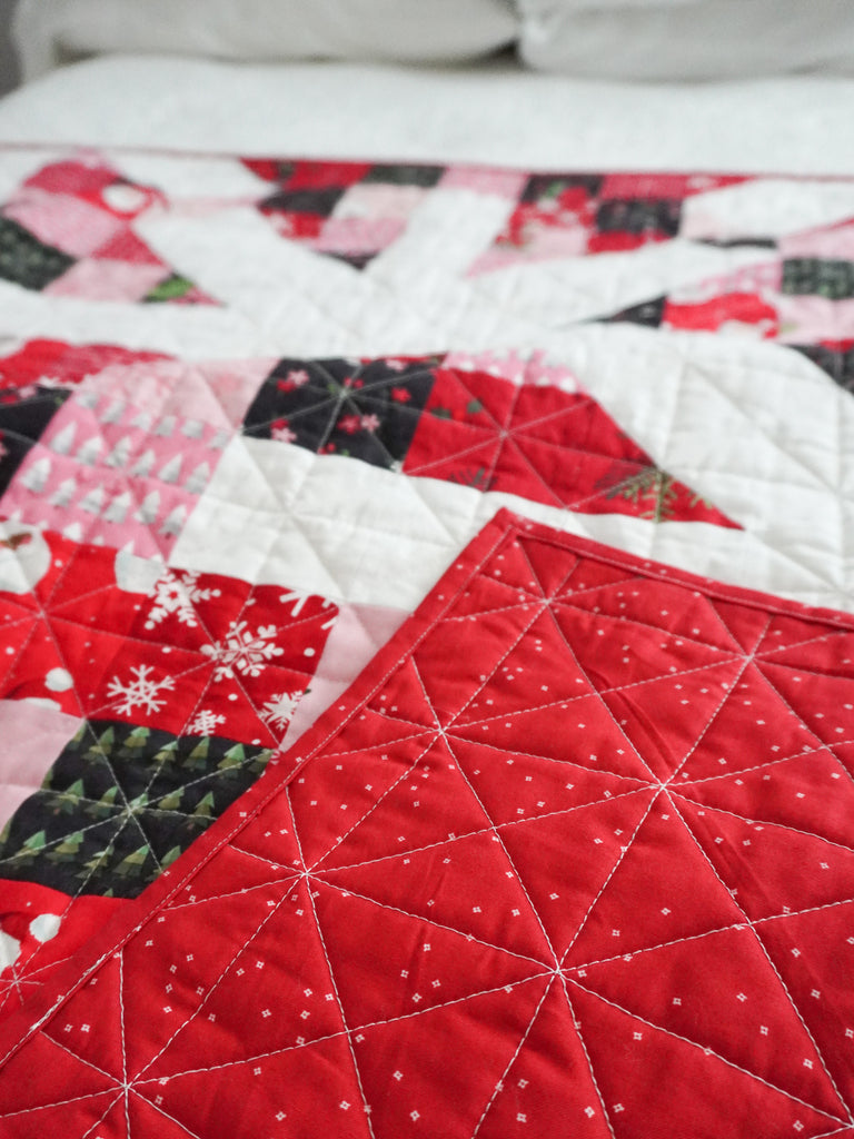 Asterisks Quilt / Holly Holidays Version - Modernhandcraft.com