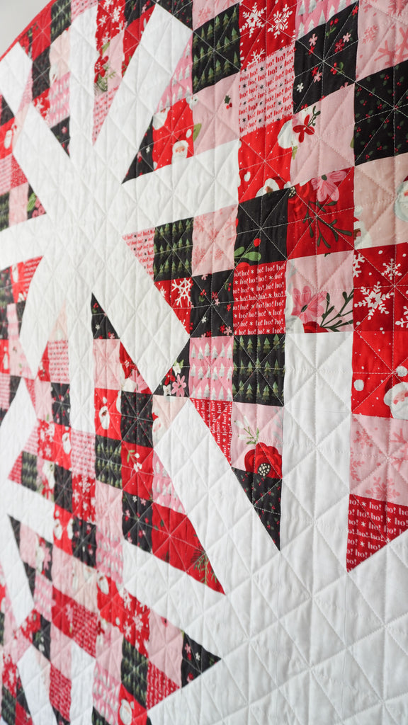 Asterisks Quilt / Holly Holidays Version - Modernhandcraft.com