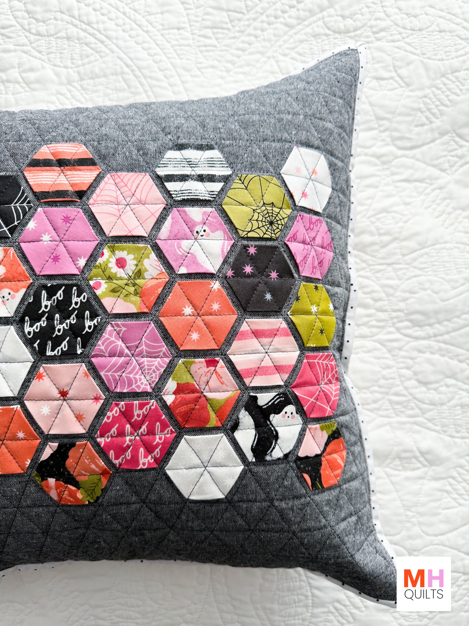 Hexie Pillow - Hey Boo Version by Modern Handcraft