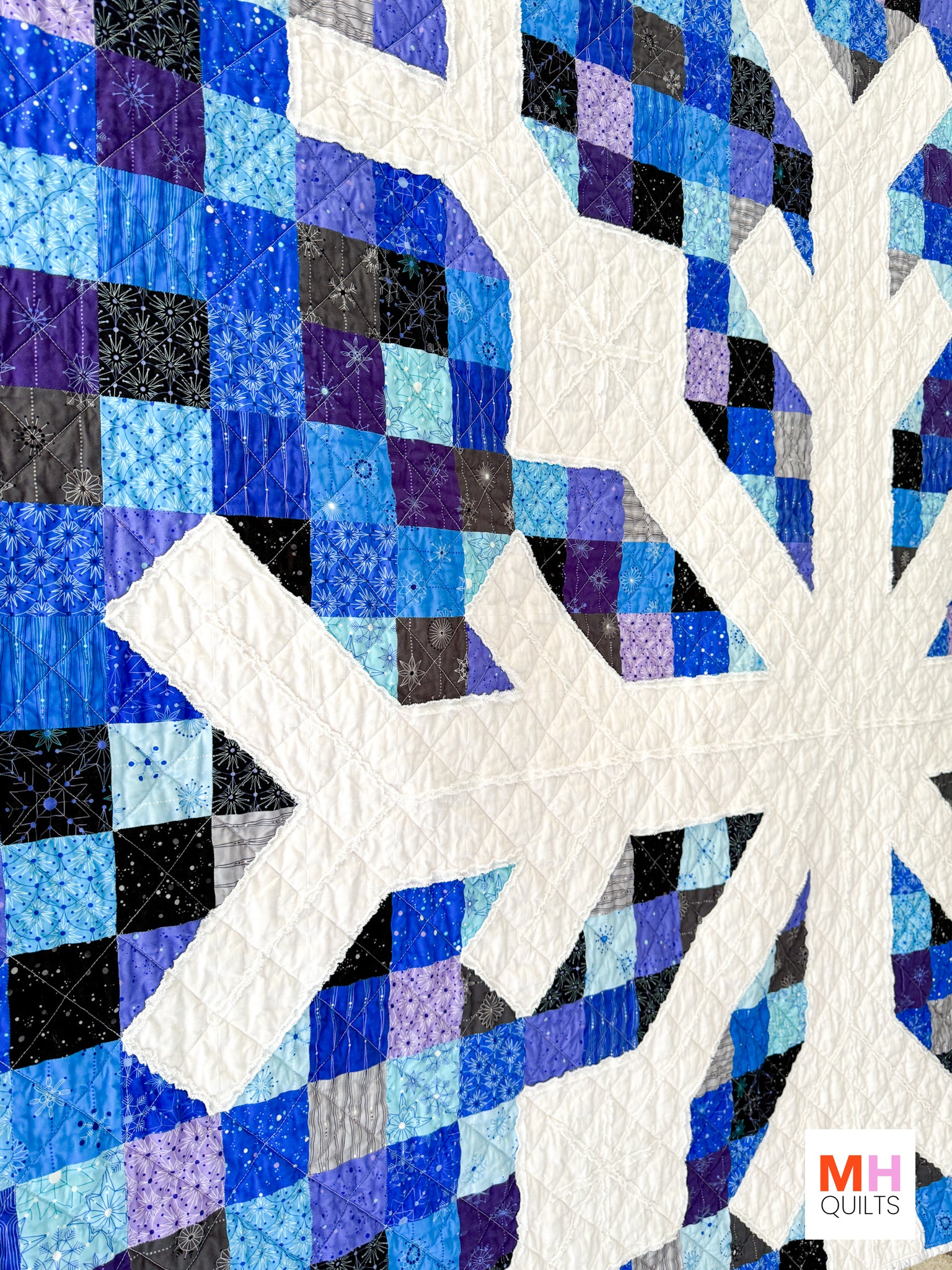 Snowflake Quilt - Deco Frost Version by Modern Handcraft