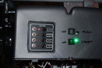 Panel de diagrama de cableado eléctrico en un RC Wheels