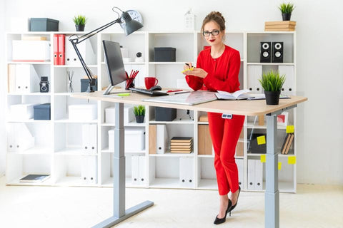 Sit stand Desk lifts use a built in sync feature