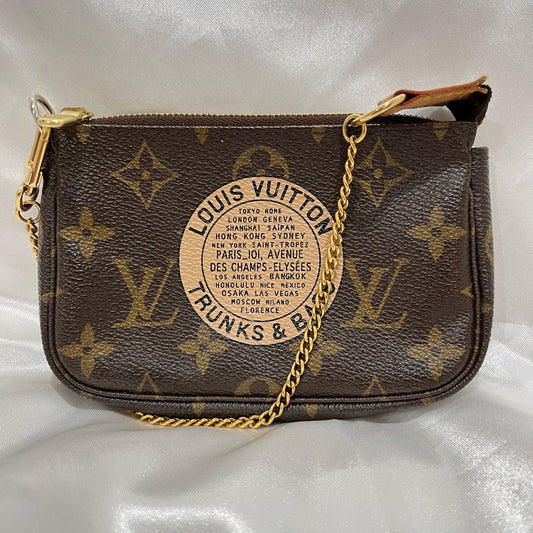 Louis Vuitton Monogram Partition Wristlet - Ann's Fabulous Closeouts