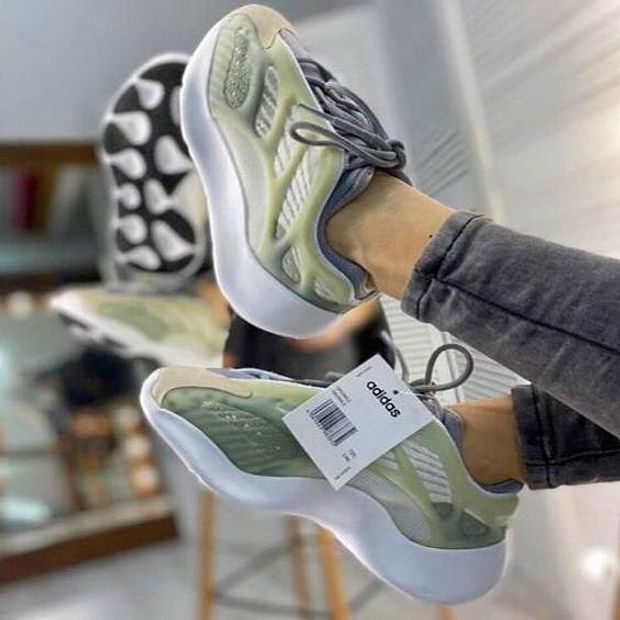 ADIDAS Yeezy 700 v3 Woman Men Fashion Sneakers Sport Shoes