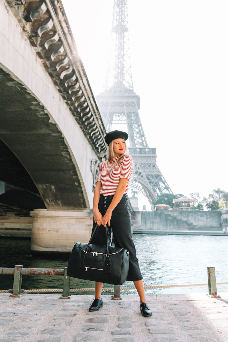 Fawn Design Paris Travel Guide - Fawn Design Weekender Bag in Black 