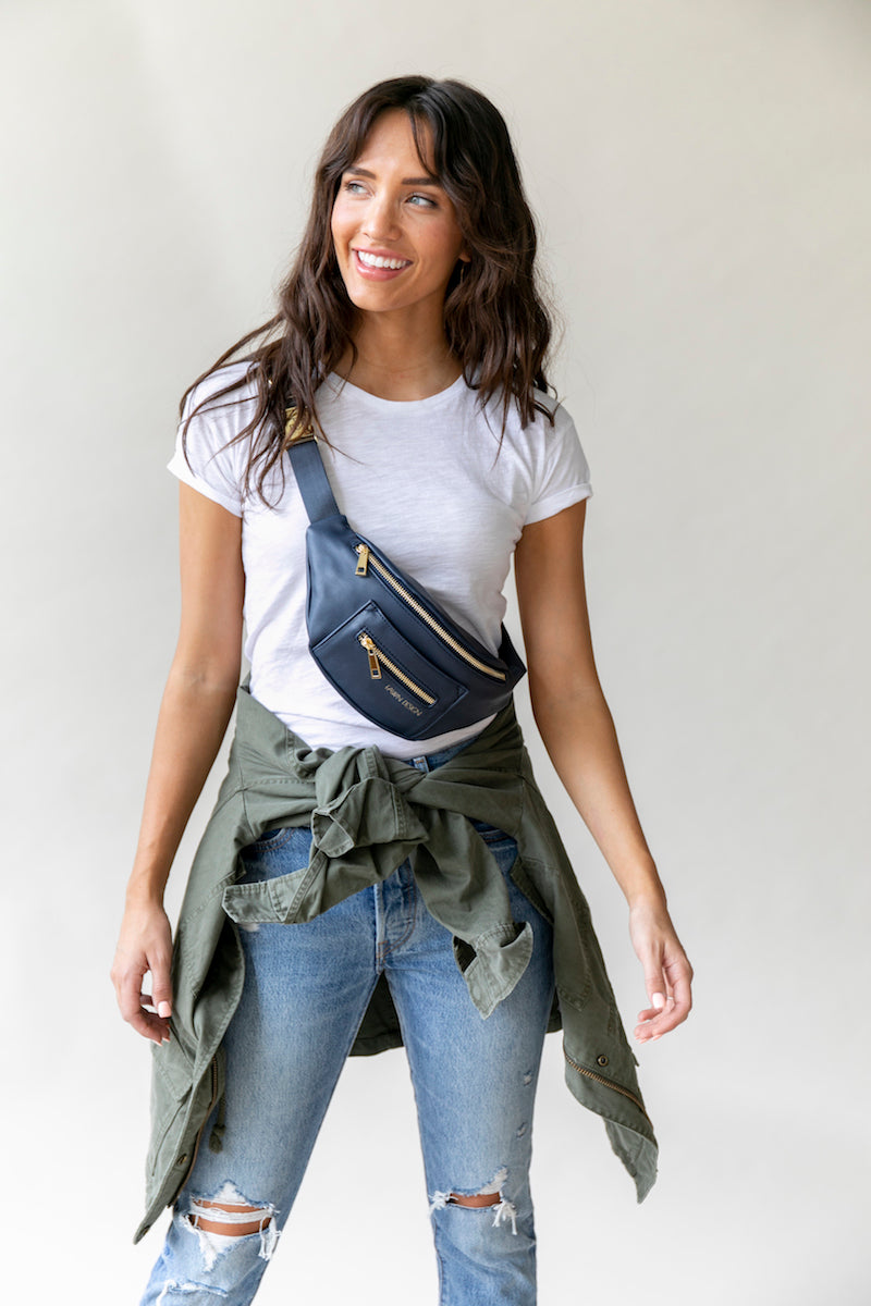 Fawn Design Navy Fawny Pack - Fall Outfit Ideas 