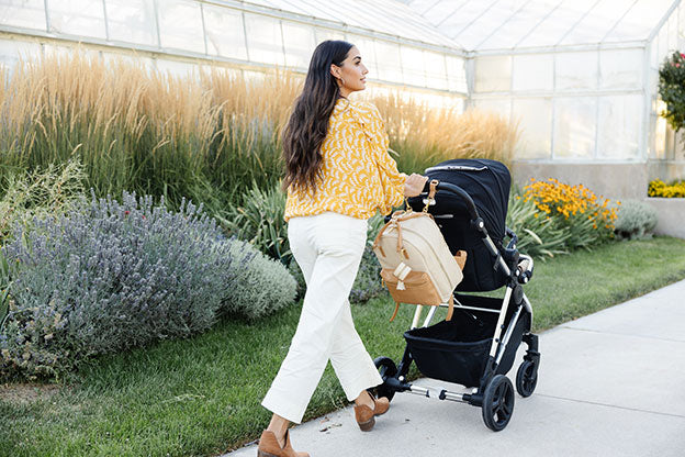 Stylish diaper bags from fawn design.