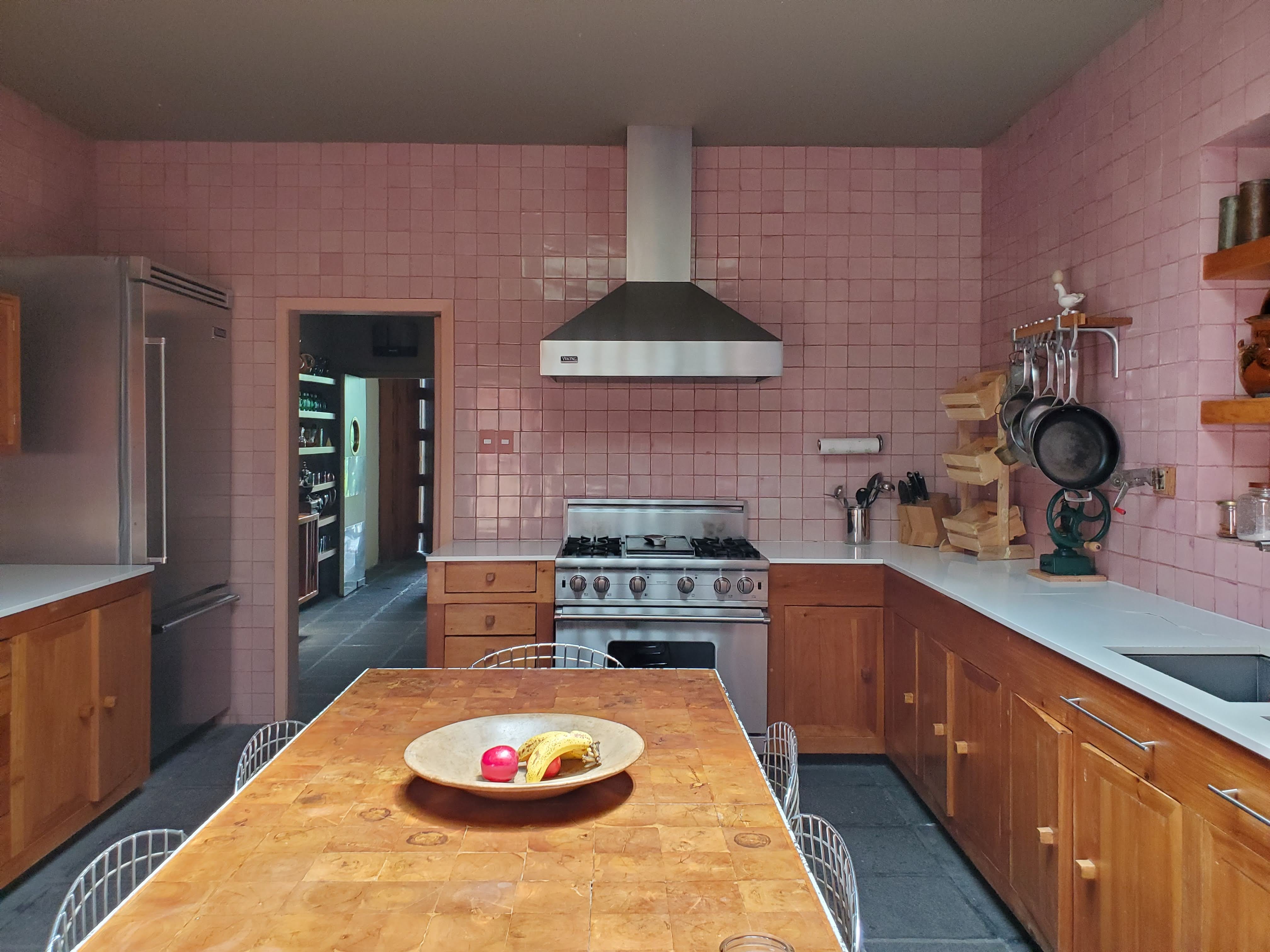 Pink tiled kitchen at Casa Pedregal in Mexico City, by Luis Barragan