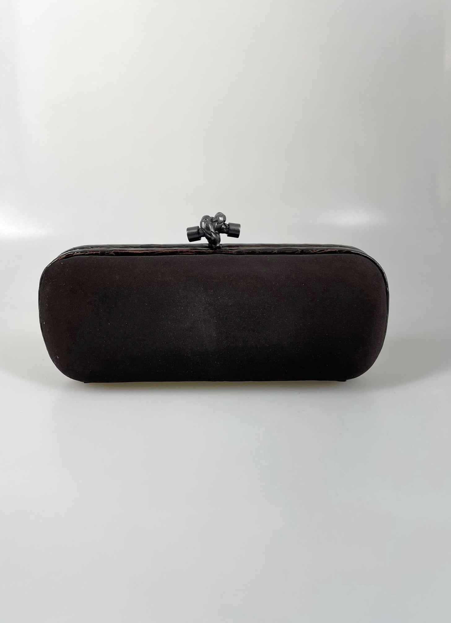 image of Bottega Veneta knot clutch SV11593