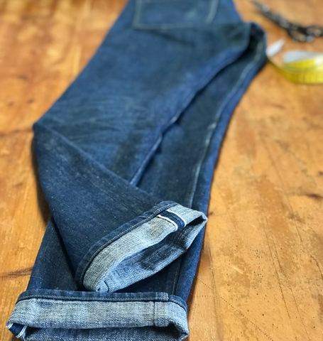 8 Best Custom Jeans For Men And Women (2023 Guide)