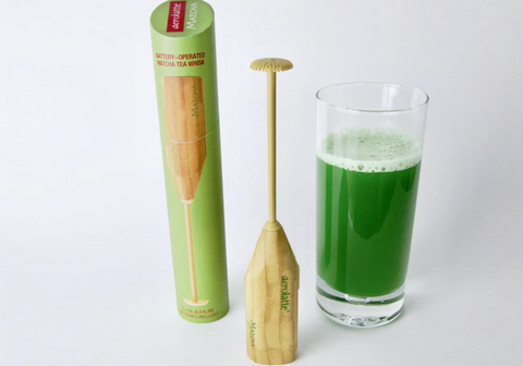 Electric frother for mixing matcha 