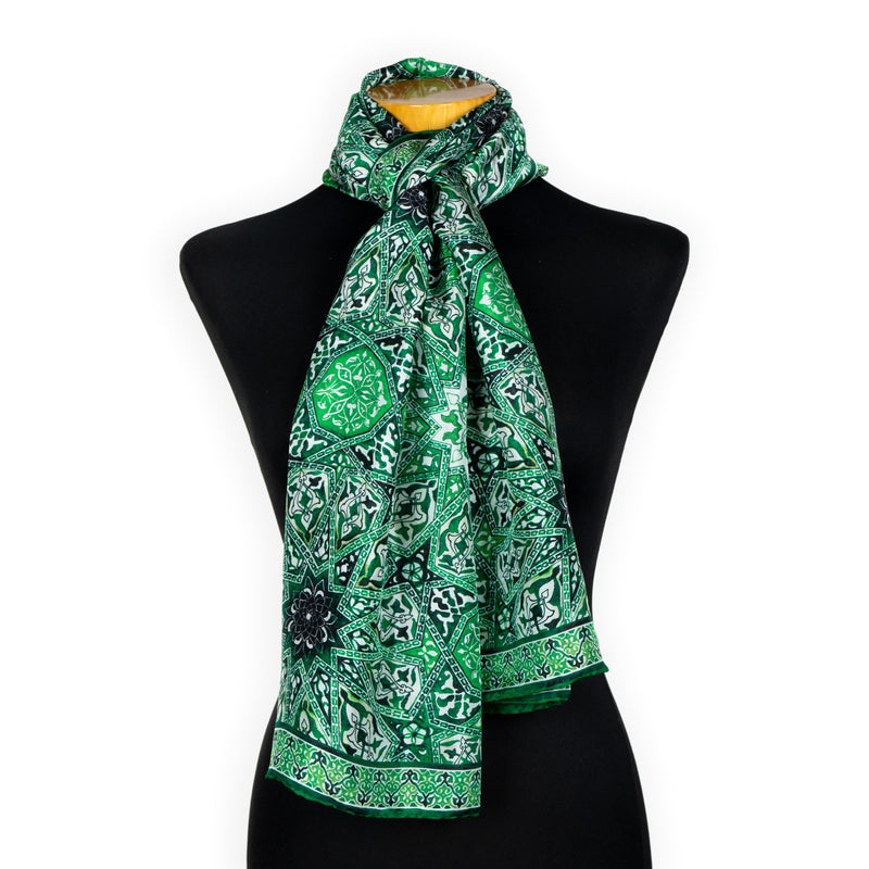 Pañuelo de Seda Verde Inspirado en Estampado Turco - Munira, Unique Scarves –
