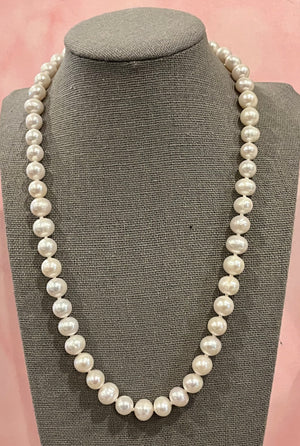8mm Pearl Necklace - sidelinesjewelry.com - Plastic Pearl Necklaces