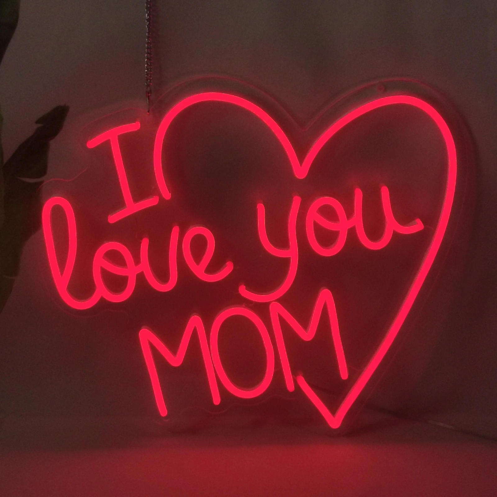 “Love You Mom” Neon Sign For Mother’s Day