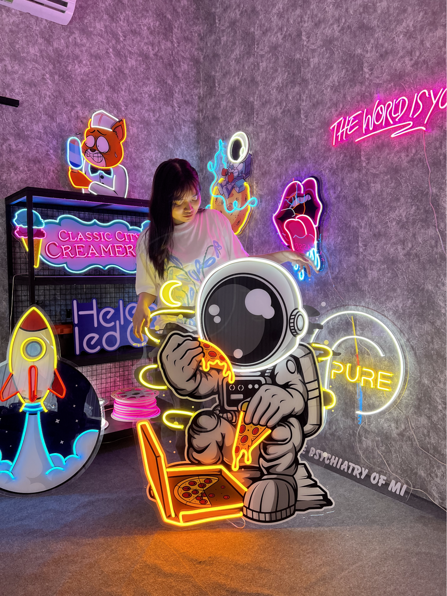  A stunning astronaut with pizza neon LED light