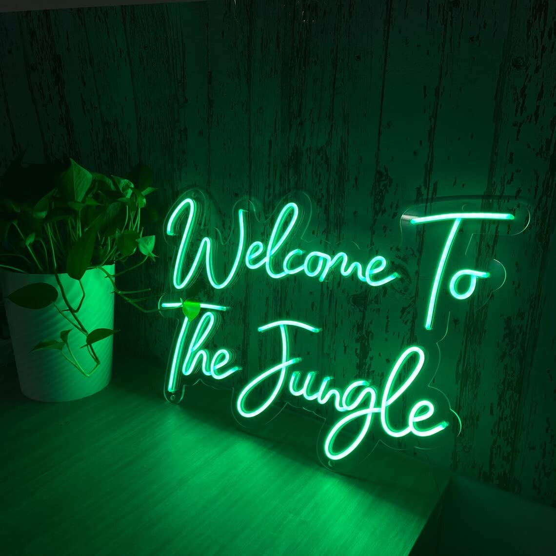 Custom neon welcome sign - A unique greeting