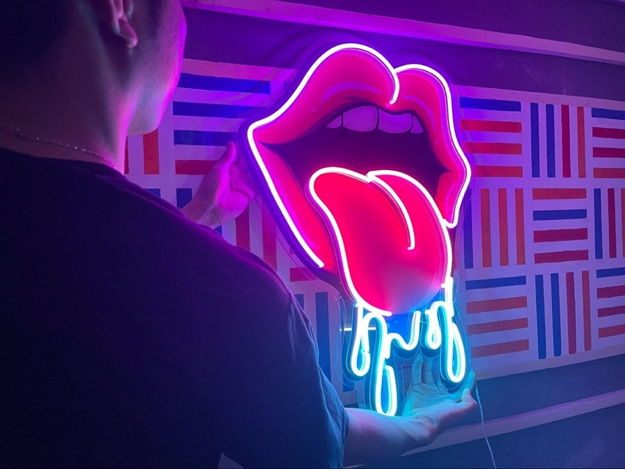 A stunning living room LED neon sign Lips Dripping 