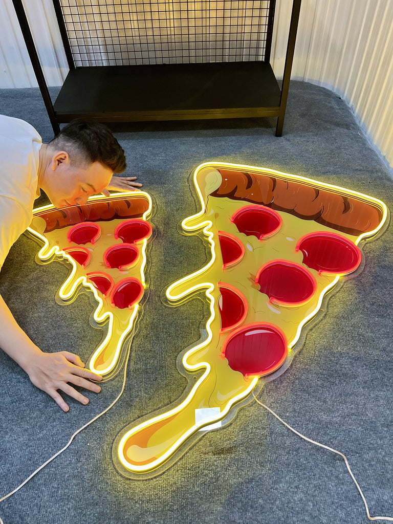 pizza neon sign