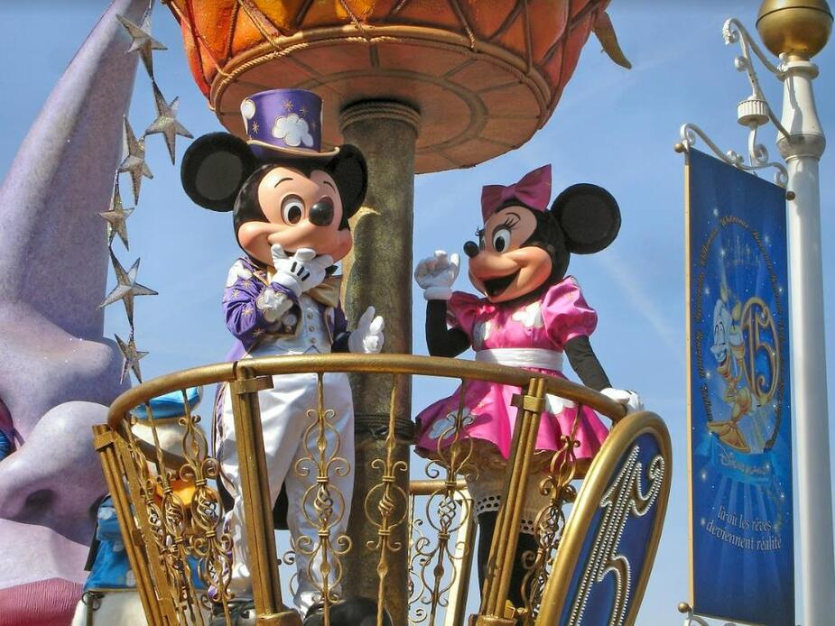 cómo llegar a Disneyland París