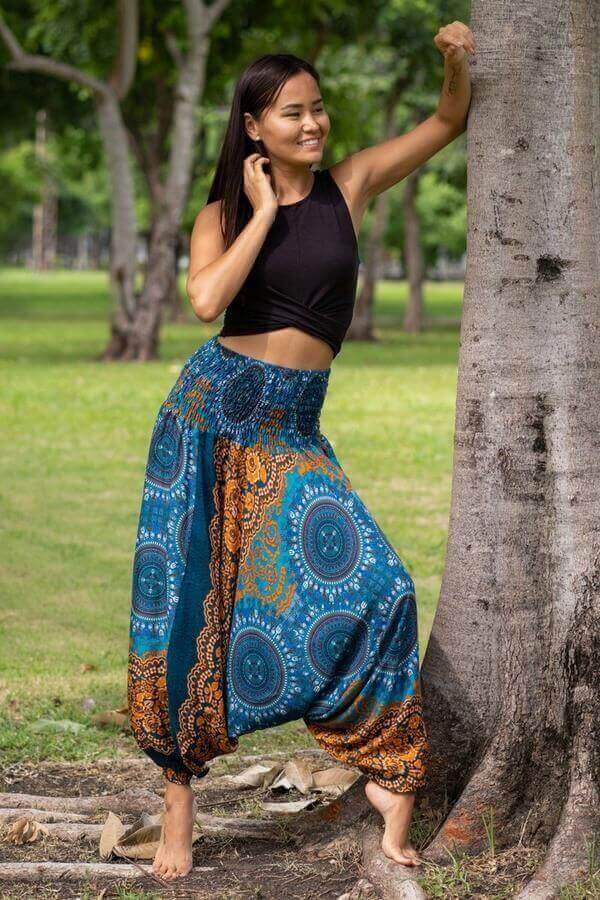 Boho Hippie Pants Outfit: The Chic & Comfortable Way To Wear Them ...