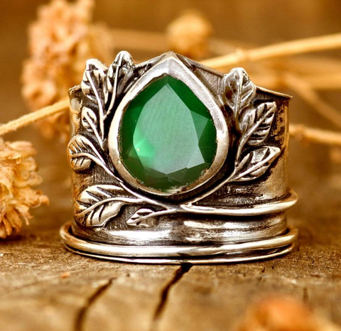 green onyx and ivy sterling silver spinner ring with magic for women available at boho magic