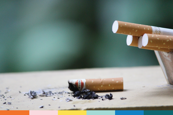 Image de cigarettes avec la signature multicolores de NODO