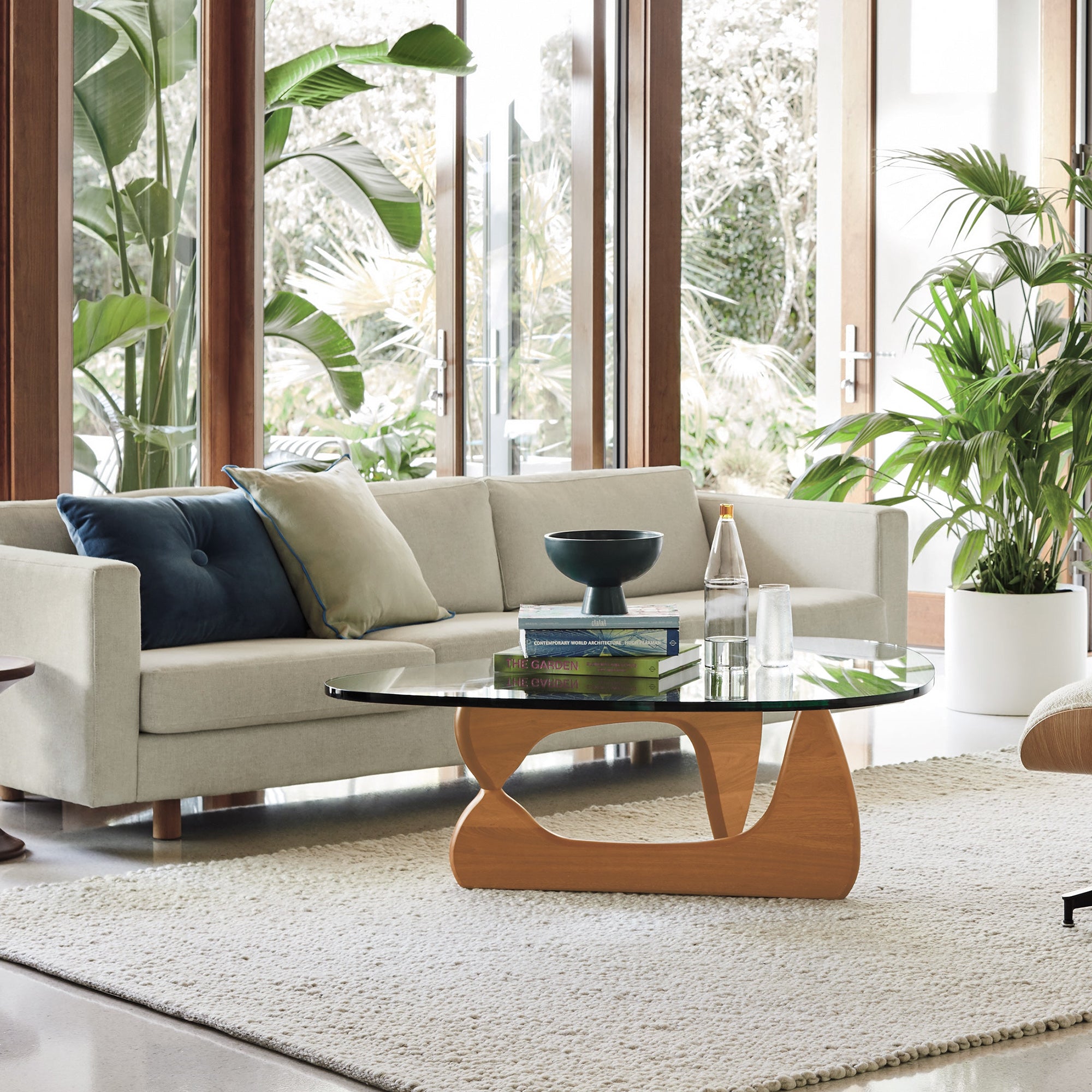 Luxuriance Designs - Noguchi Coffee Table Replica - Review