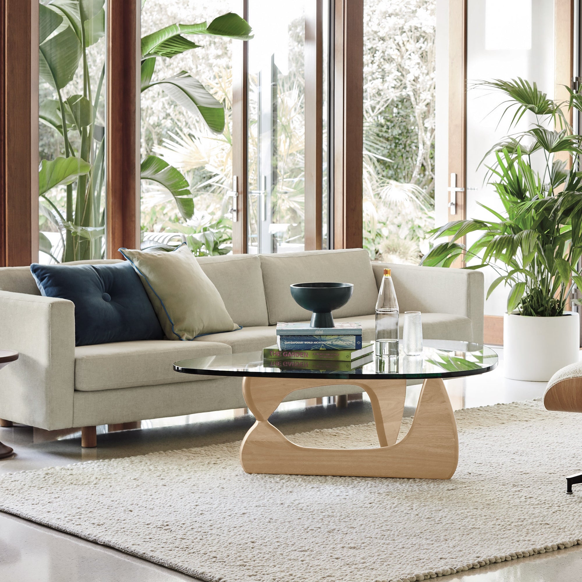 Luxuriance Designs - Noguchi Coffee Table Replica - Review