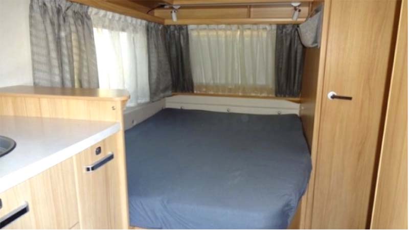 Caravan Frans bed