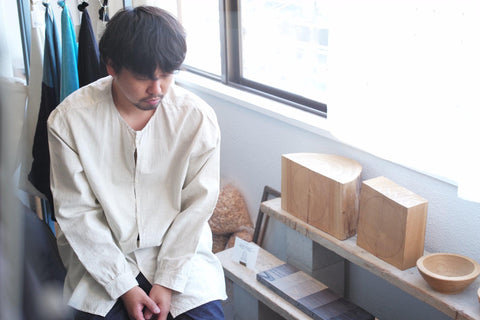 Khadi Wide Shirt Bengara 白色 SH-17B / 男女皆宜 / size2