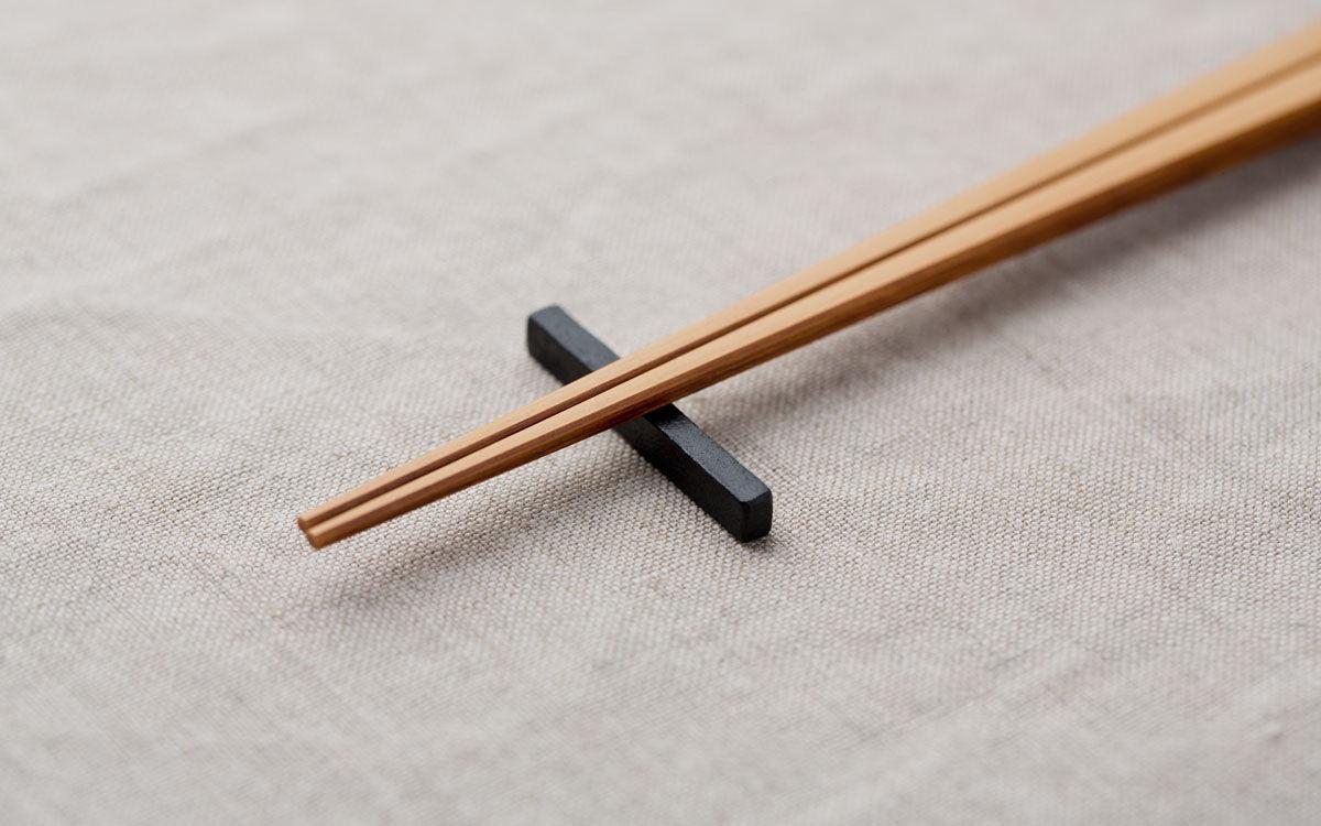 iron chopstick rest