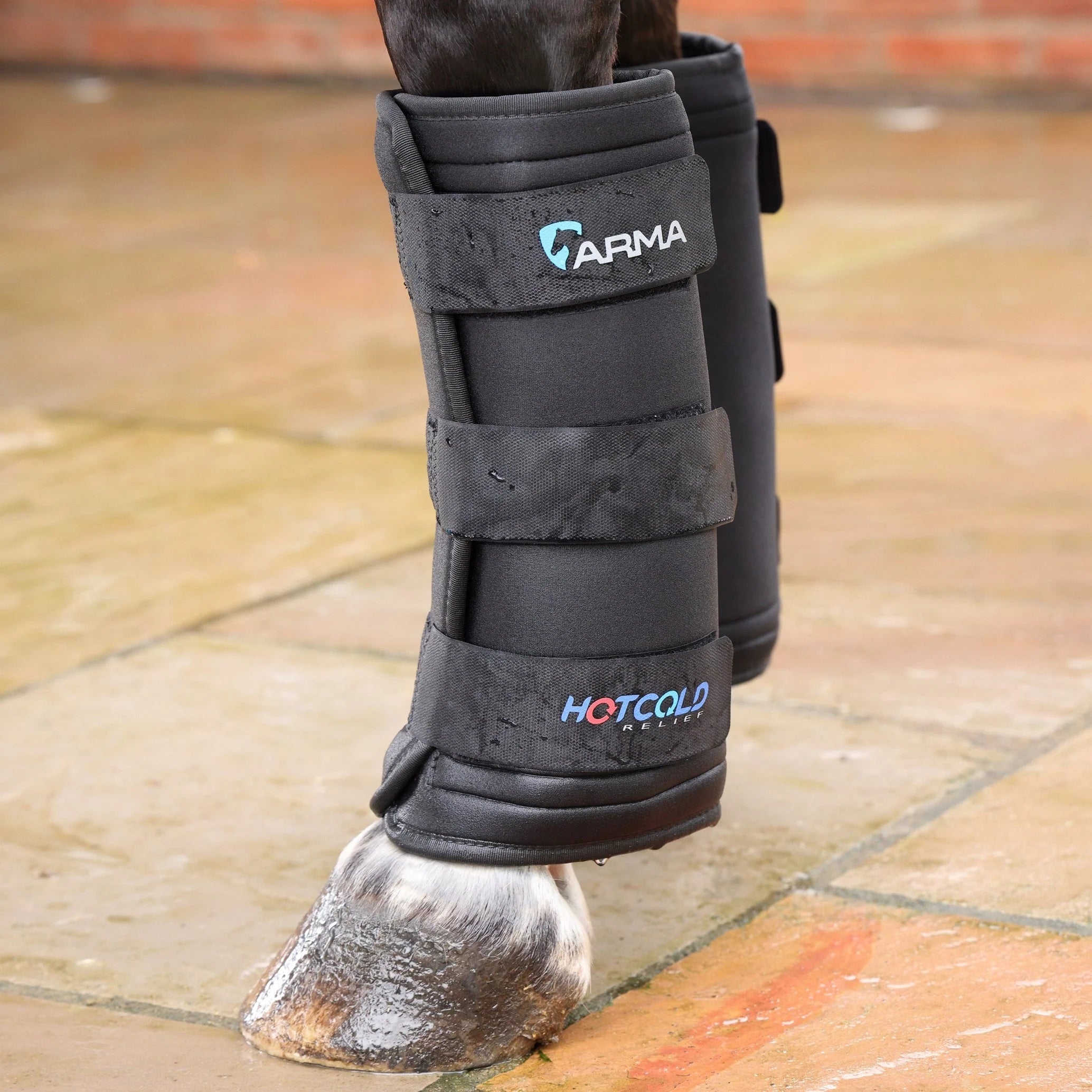 ARMA Hot/Cold Relief Boots-Black one size