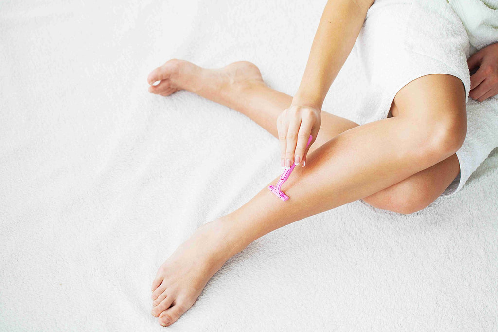 10 Tips to Soothe Razor Burn, Ingrown Hairs & Irritation After Shaving