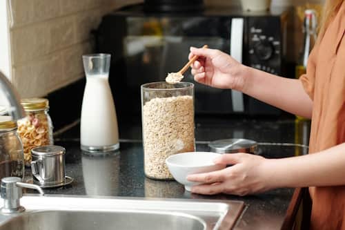 Making instant oat meal at home
